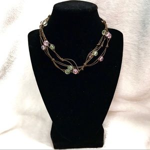 Elastic Strand Necklace with Green and Pin…